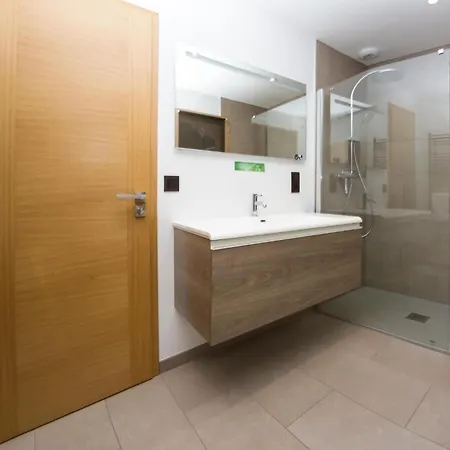 De L'ours - Baerenhuette By Interhome *